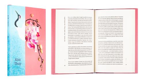 A cover and a spread of the book Vi.