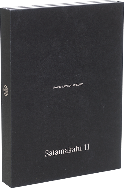 Ett omslag av boken Satamakatu 11.