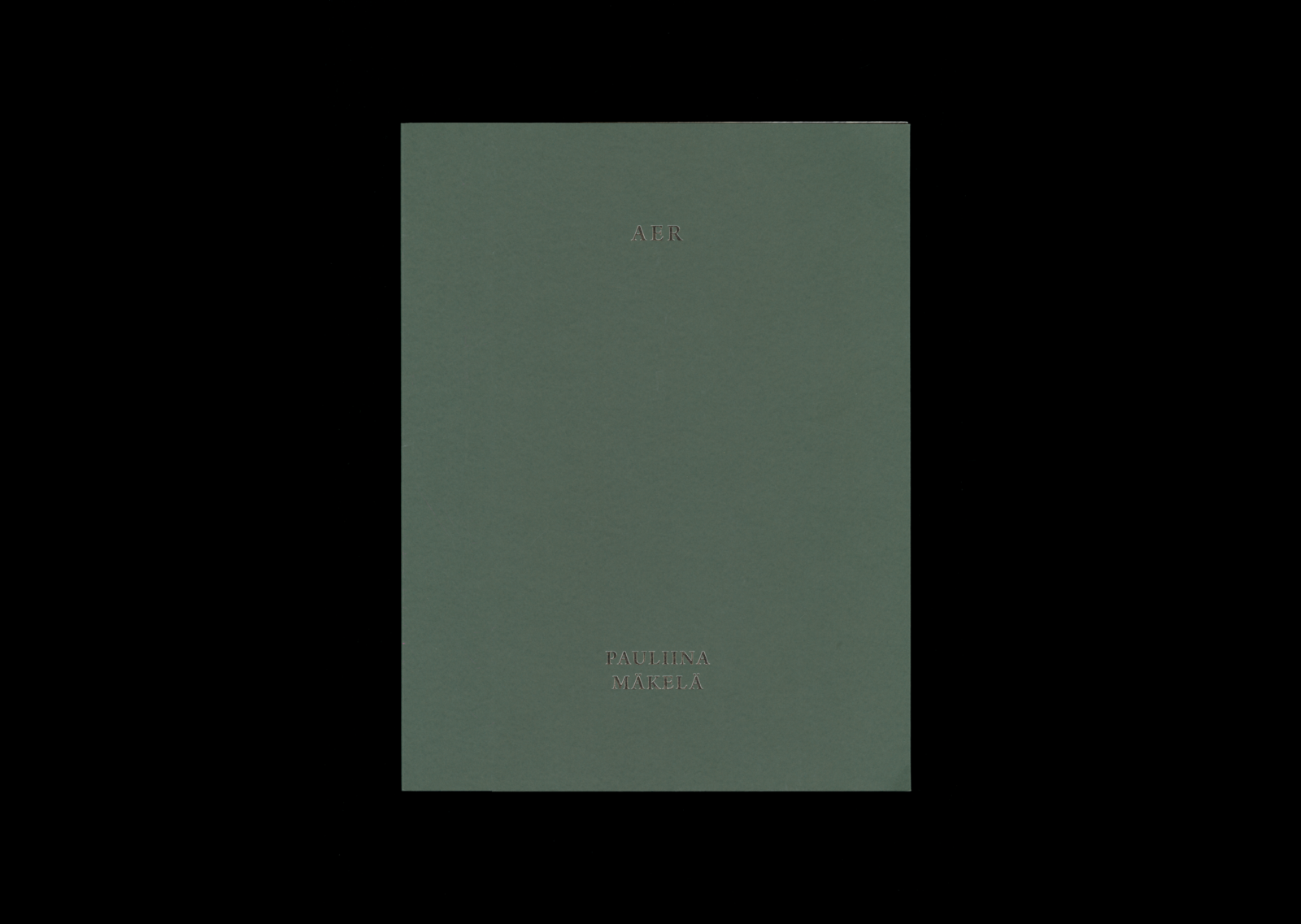 Kansi ja aukeama kirjasta AER.