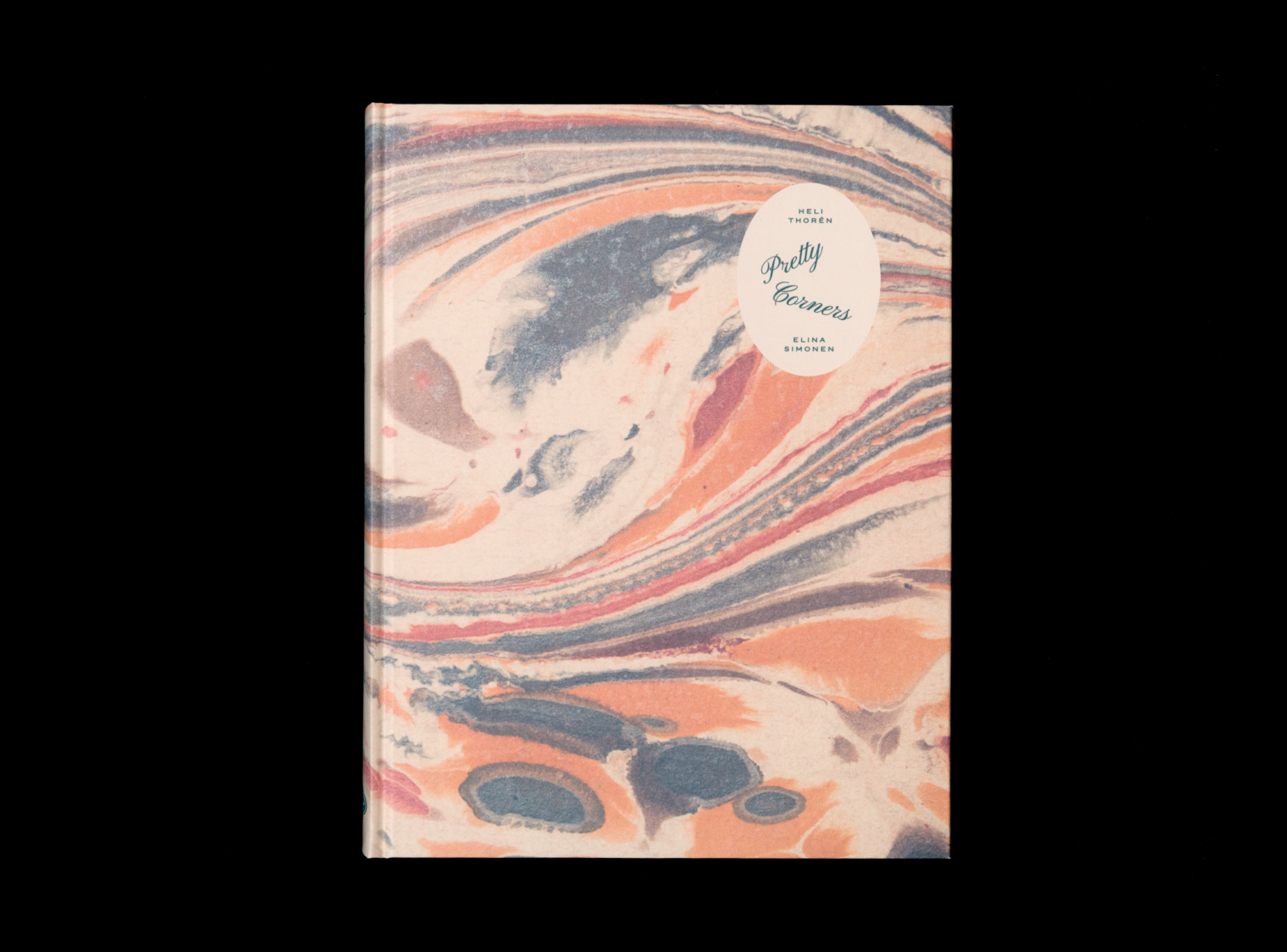 Kansi ja aukeama kirjasta Pretty Corners.